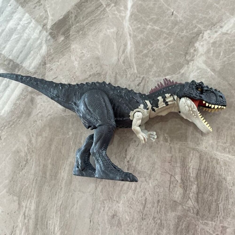 Jurassic World Rajasaurus Toy